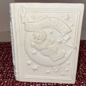 Snowbabies Dept 56 bank